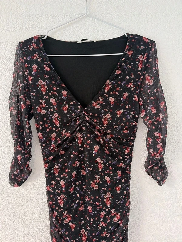 Robe à fleurs M. Stradivarius